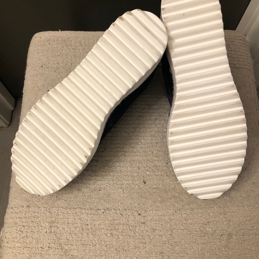 Shoes - Picture 5 of 5